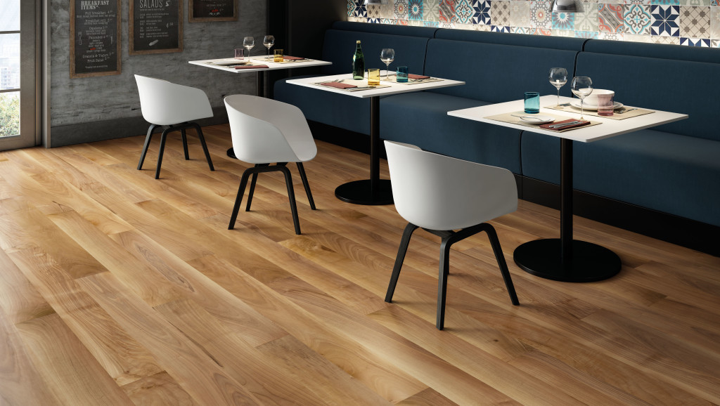 ROVERE DREAMY – Collezione Dream 160, parquet Rovere Dreamy. Tavole in Rovere di Slavonia con superficie spazzolata, microbisellata e rifinita con olio-cera Osmo colorato. Dimensioni: 1400/2200×160/180×14 mm