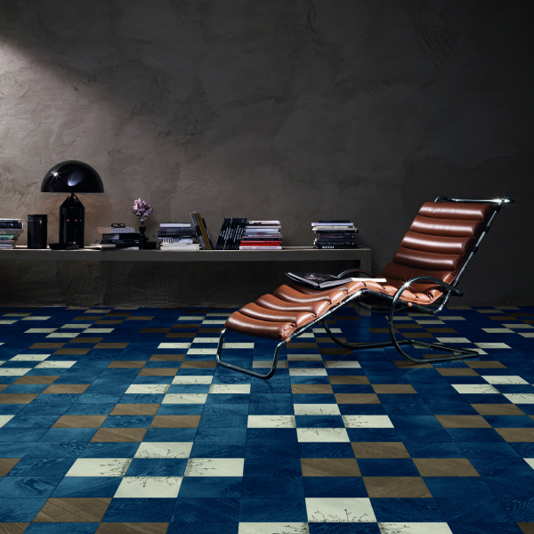 bisazza_wood_outside-navy_design-kiki-van-eijk_ph-matteo-imbriani