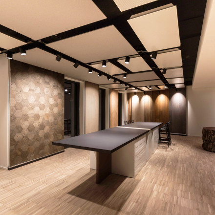 02 Showroom