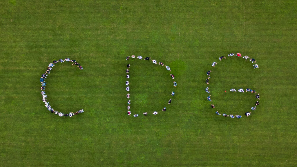 Contract District Group compie 10 anni